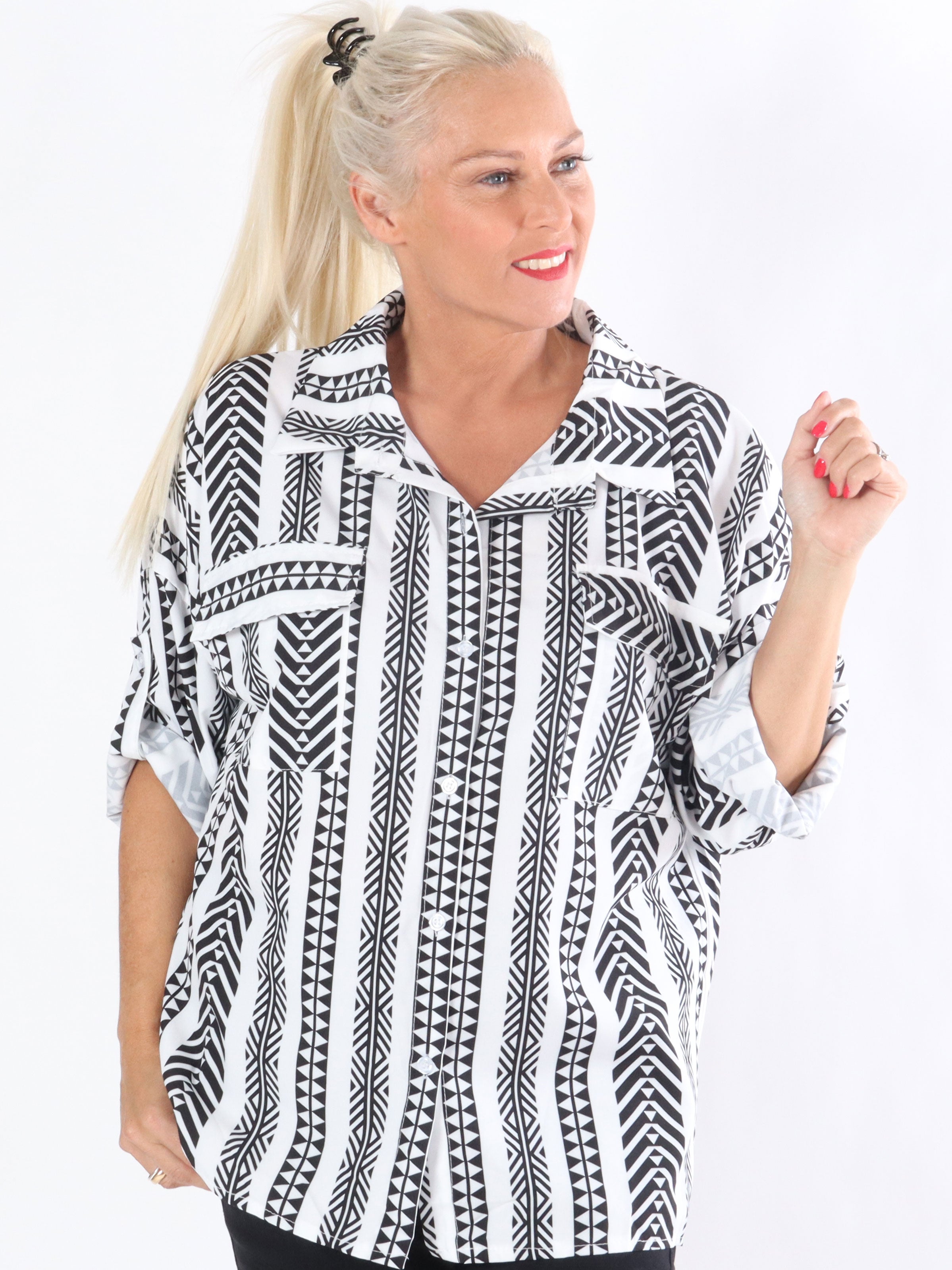 Alli - Vit skjorta med mönster